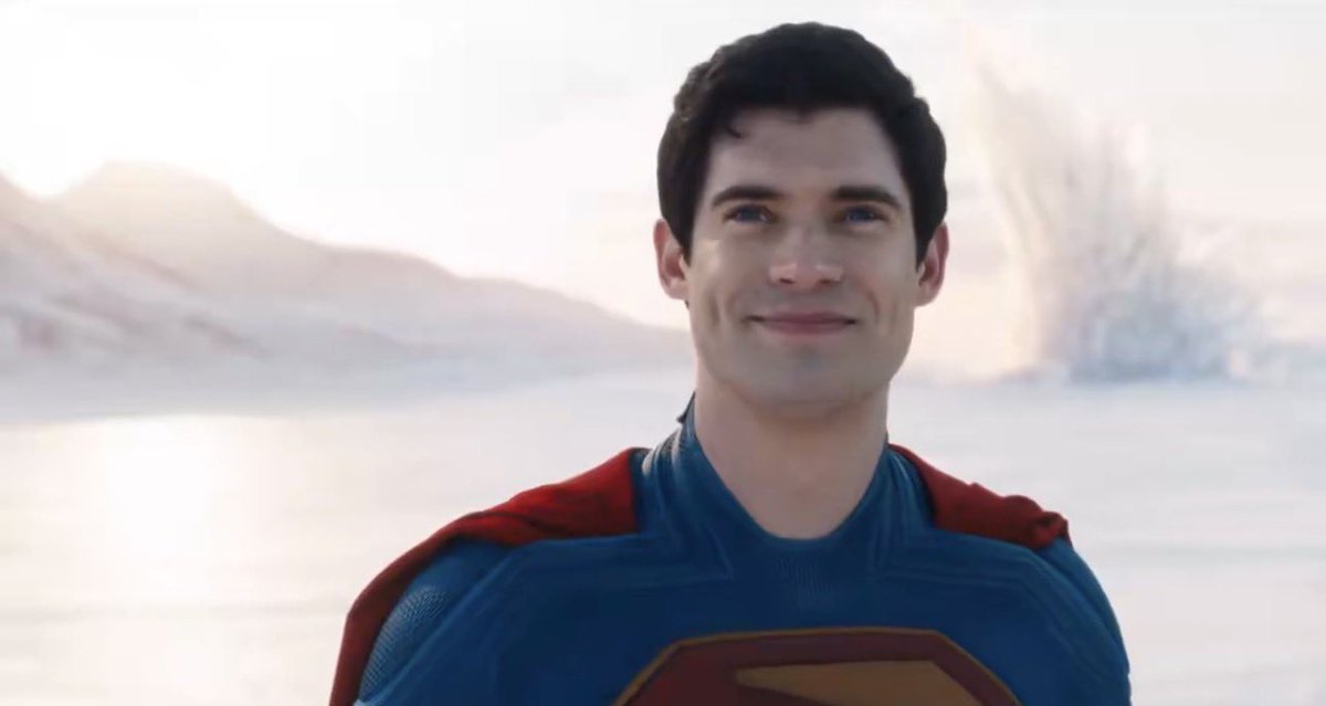 harleenrobbie's tweet photo. consigo ver exatamente quando o david some e o espírito do superman se apodera do corpo dele não tem quem me convença q este homem não é o cara dos quadrinhos as expressões estrutura óssea e carisma IGUAIS ele não é um personagem é o próprio superman https://t.co/vDDRroPxBk