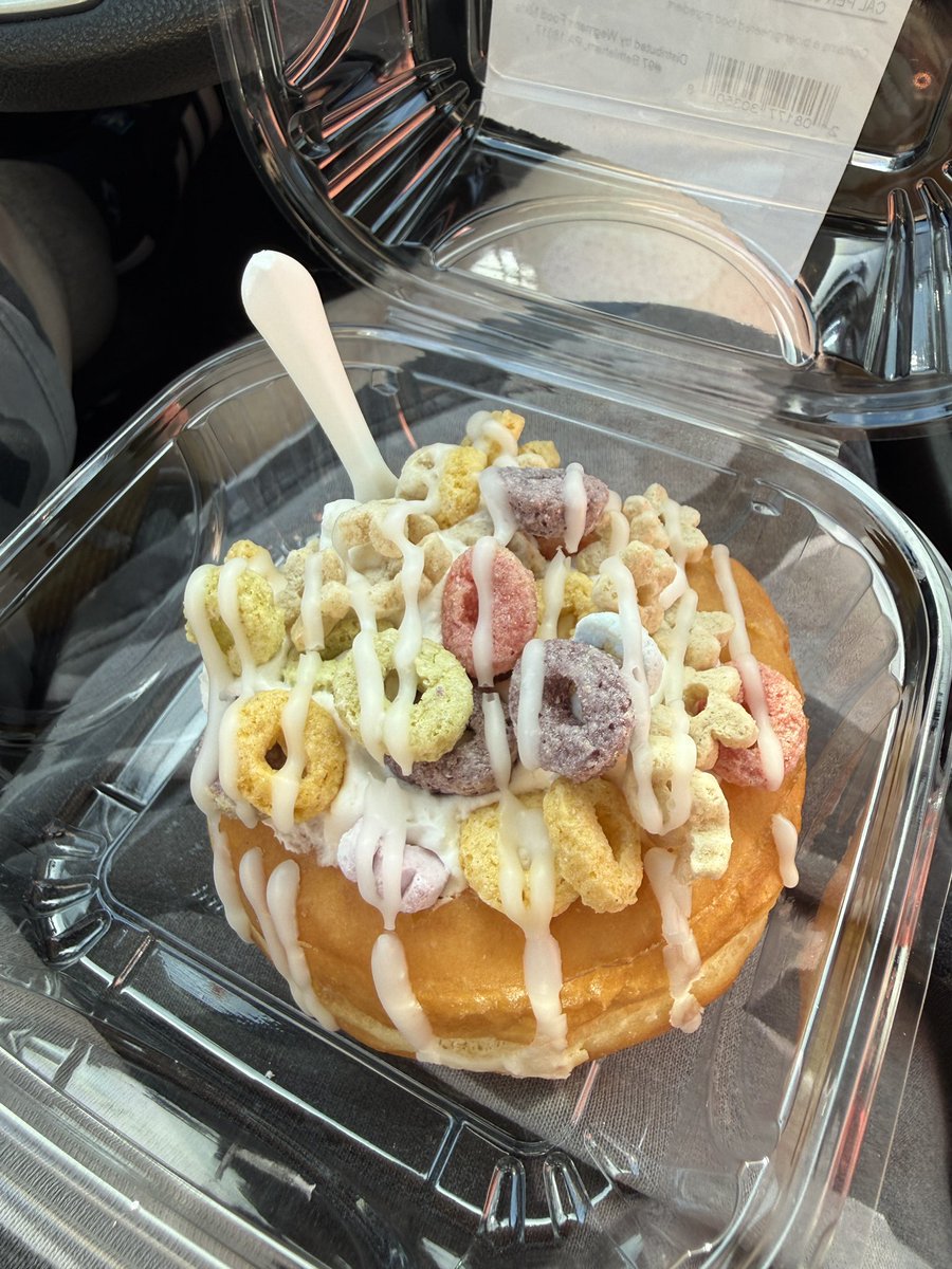 Snaxxxzilla's tweet photo. National Donut Day https://t.co/OGbQIntBJu