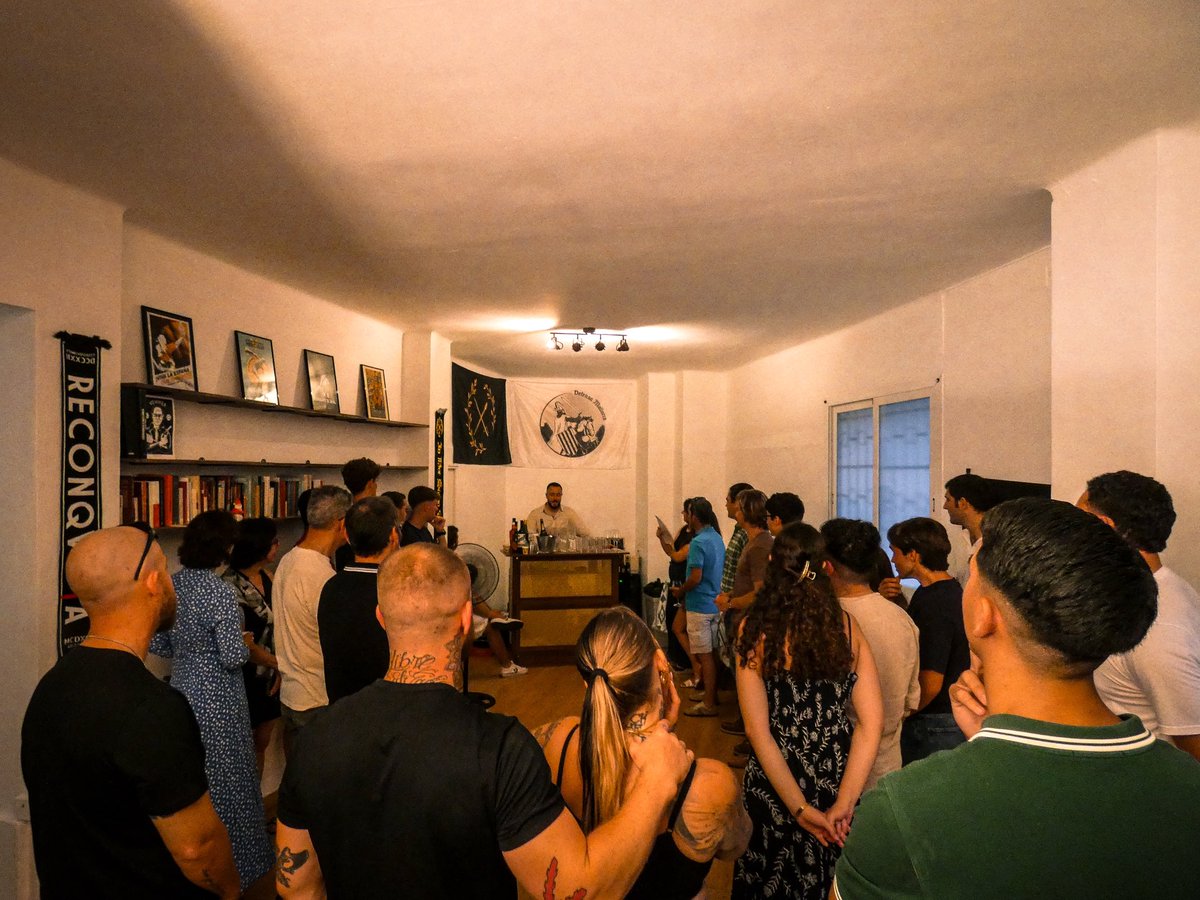 _identitas's tweet photo. 📸 ¡Más de 50 personas acudieron a la llamada de Identitas y La Torre!

🥂 Una jornada larga que vio pasar a militantes y simpatizantes de todas las edades, a parejas, amigos, jóvenes y veteranos unidos en el amor por nuestras raíces. 

⬇️ https://t.co/hFK3NxQEOi