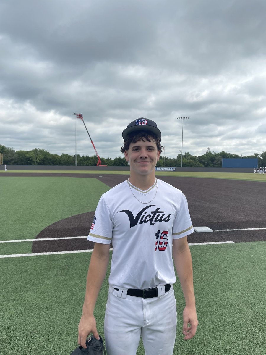 Stacy2016's tweet photo. RT @FiveToolOK: F: @OK_MMWBaseball 15U DeVilbiss 9, Invictus National 2029 1
PoG: Brock Lustig 2-3, 2 2B, RBI, 2R https://t.co/T0RVISmllY