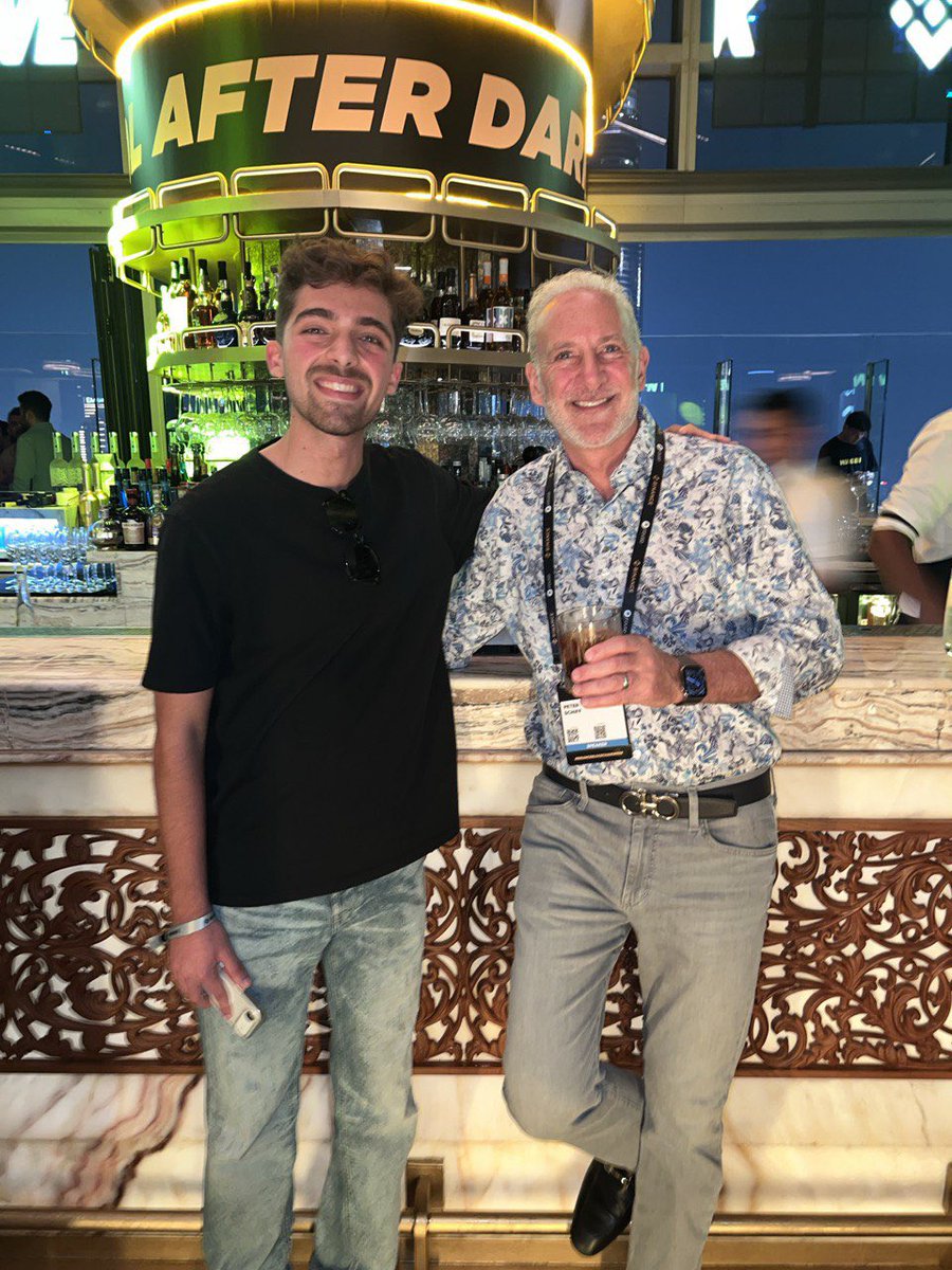 CryptoKid's tweet photo. Peter Schiff was right.

Should have listened to him when he told me to stop wasting my youth on the Bitcoin Ponzi scheme. https://t.co/RsiVpqGZUC
