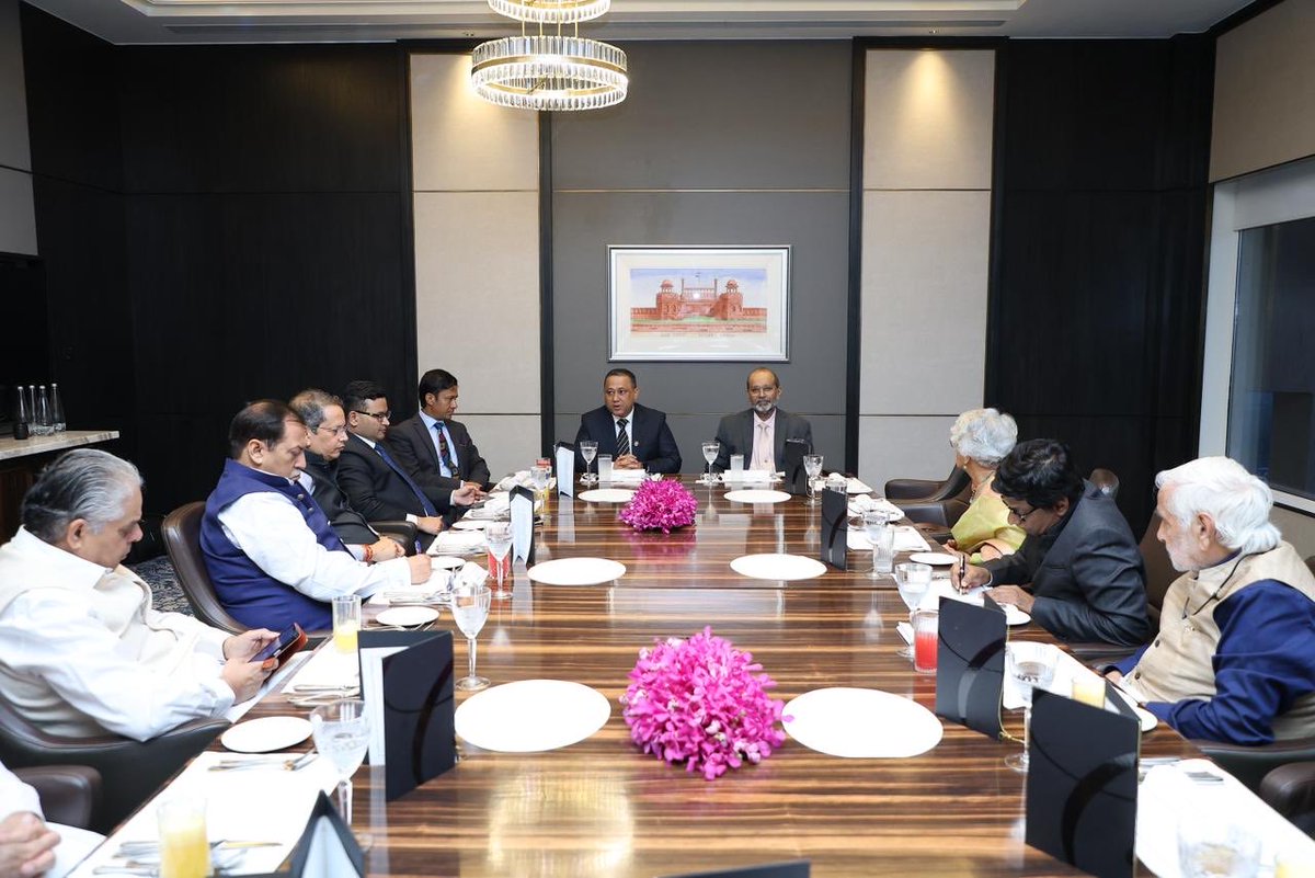 EONIndia's tweet photo. Hon. Foreign Minister @shisir addressed a select gathering of eminent personalities at a programme organised by India Foundation @indfoundation in New Delhi today evening.

He outlined Nepal’s foreign policy priorities and interacted with participants, focusing on energy, trade, infrastructure, regional connectivity, technology and tourism. He stressed that Nepal’s foreign policy is guided by the aspirations of the Nepali people for transformation and economic growth.

🇳🇵🤝🇮🇳