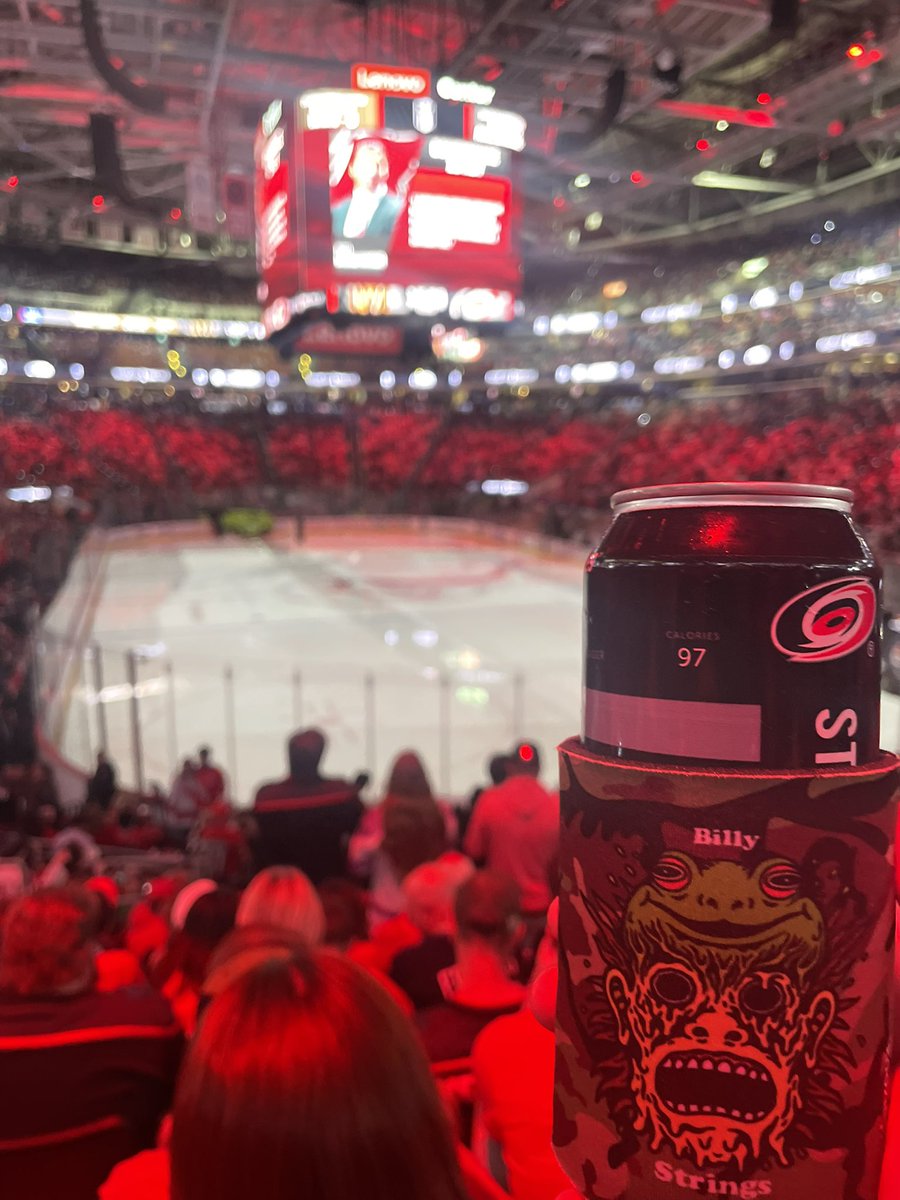 lowflopdraw's tweet photo. Witnessed one of the best sporting events I ever will last night

I love this team

#soundthesiren #beerstick https://t.co/kGh9hCSwqh
