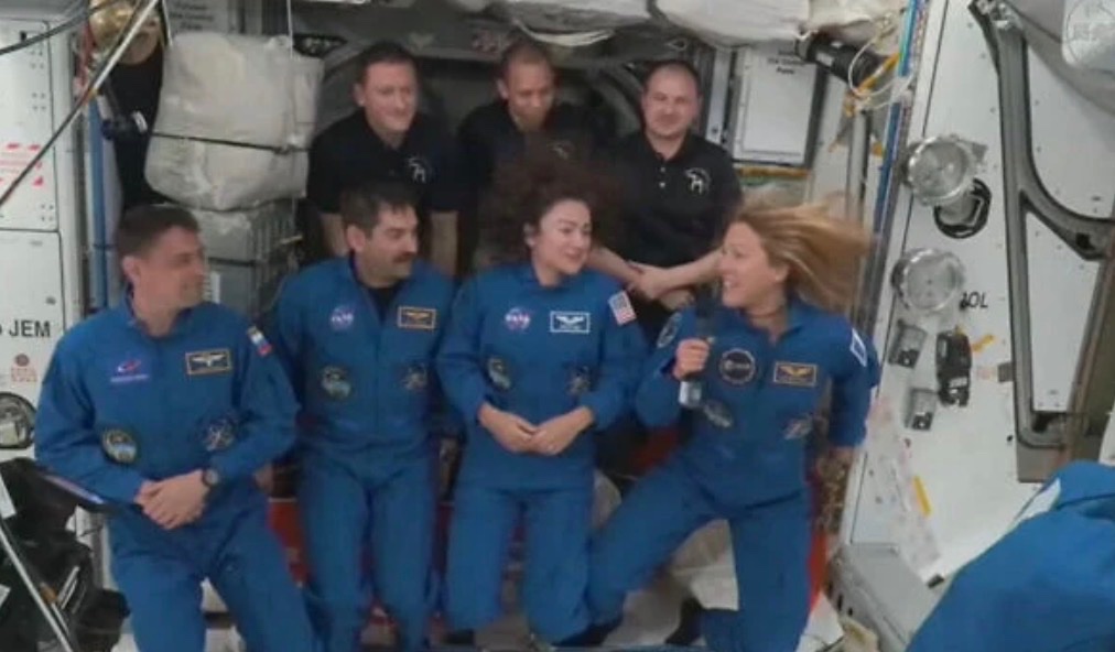 MOSSADil's tweet photo. NASA ENDS ISS SAFE HAVEN, CREW RESUMES NORMAL OPERATIONS

NASA has instructed International Space Station astronauts to resume normal operations after Russia’s Roscosmos paused repair work on the leak-prone Zvezda module. Crew members have exited safe haven procedures, and NASA says it will continue working with Roscosmos on a joint approach to address the leaks.