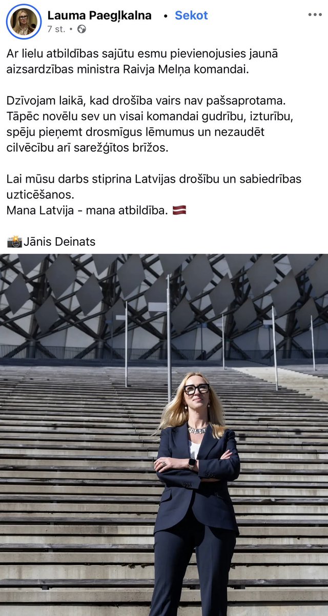Lato_Lapsa's tweet photo. Kad dēlei pazūd viens sūcamais, tā cenšas maksimāli ātri atrast citu, kam piezīsties…
Ak, šis lieliskais jaunais aizsardzības ministrs, vai ne? Beidzot Latvijas drošība ir labās rokās. https://t.co/yjIMkjkPwV