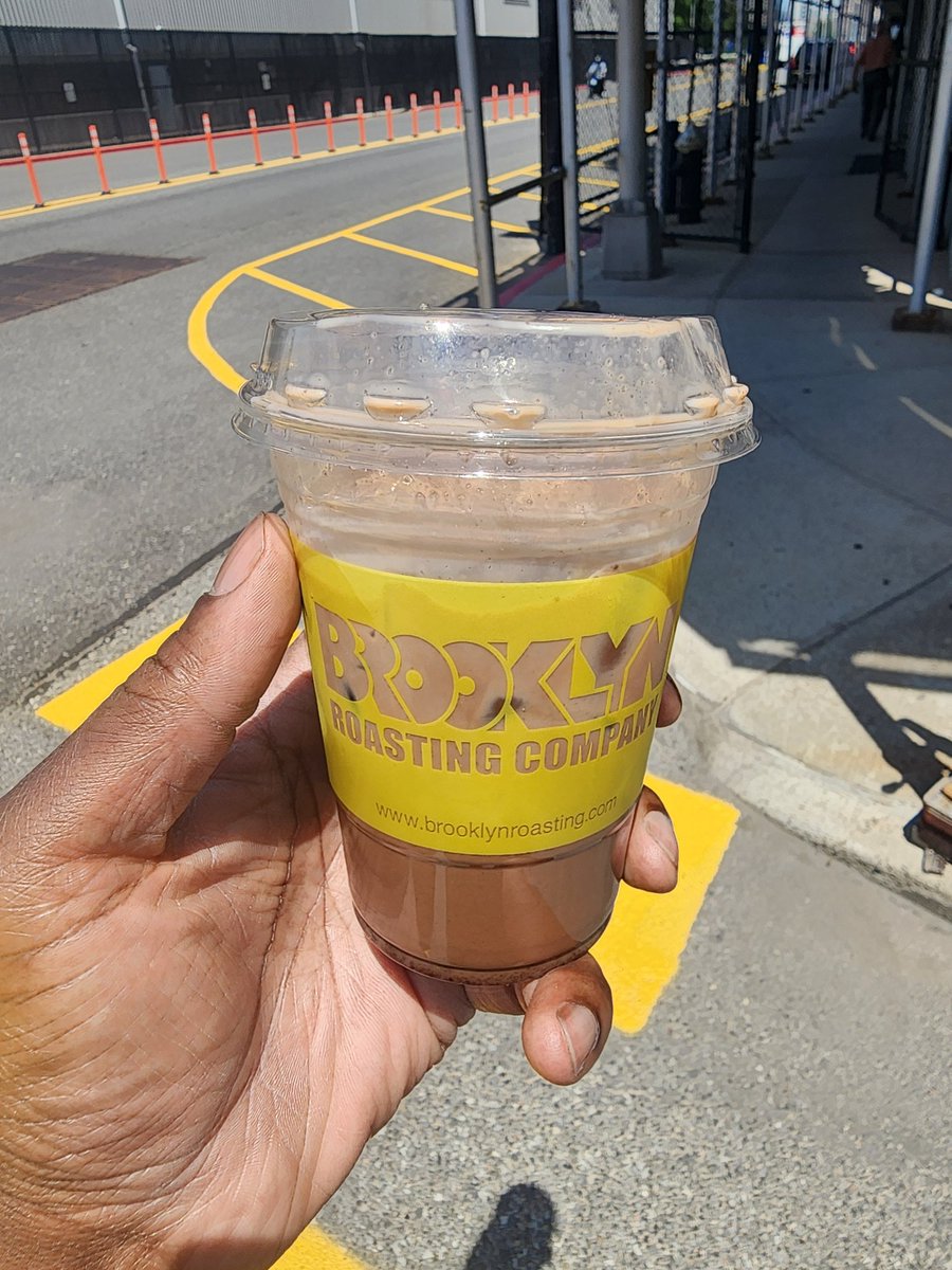 cwazz331's tweet photo. Best iced mocha ive had in a while. https://t.co/VxMkh98pzq
