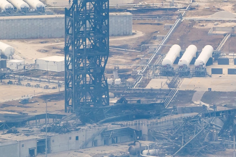 AviationWeek's tweet photo. As @blueorigin  races to close the gap on @SpaceX, a huge explosion on the launchpad has dealt the company a significant setback. Editors discuss how Blue will respond and the implications for the broader launch market.
https://t.co/w4uKf9Mc0Z https://t.co/q5GnSfz9b8