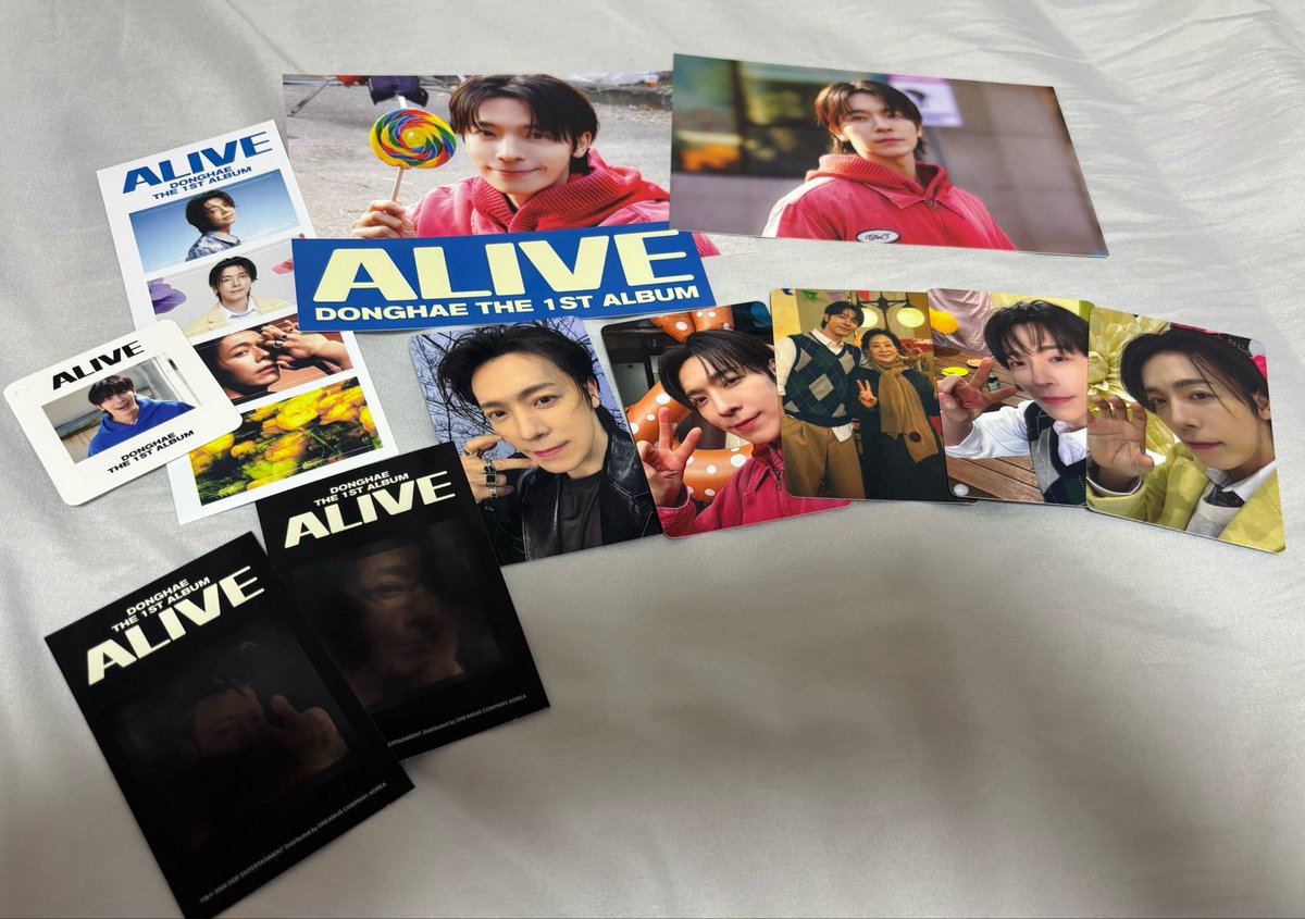 ikuk905's tweet photo. 【譲渡】ドンヘ ALIVE トレカ 封入トレカ 交換 

封入物セット → 800円
トレカセット→ 600円
※送料込み

未開封アルバム本体も＋200円でお付けいたします。お気軽にお声掛けください！ https://t.co/J6kFGnMsQW