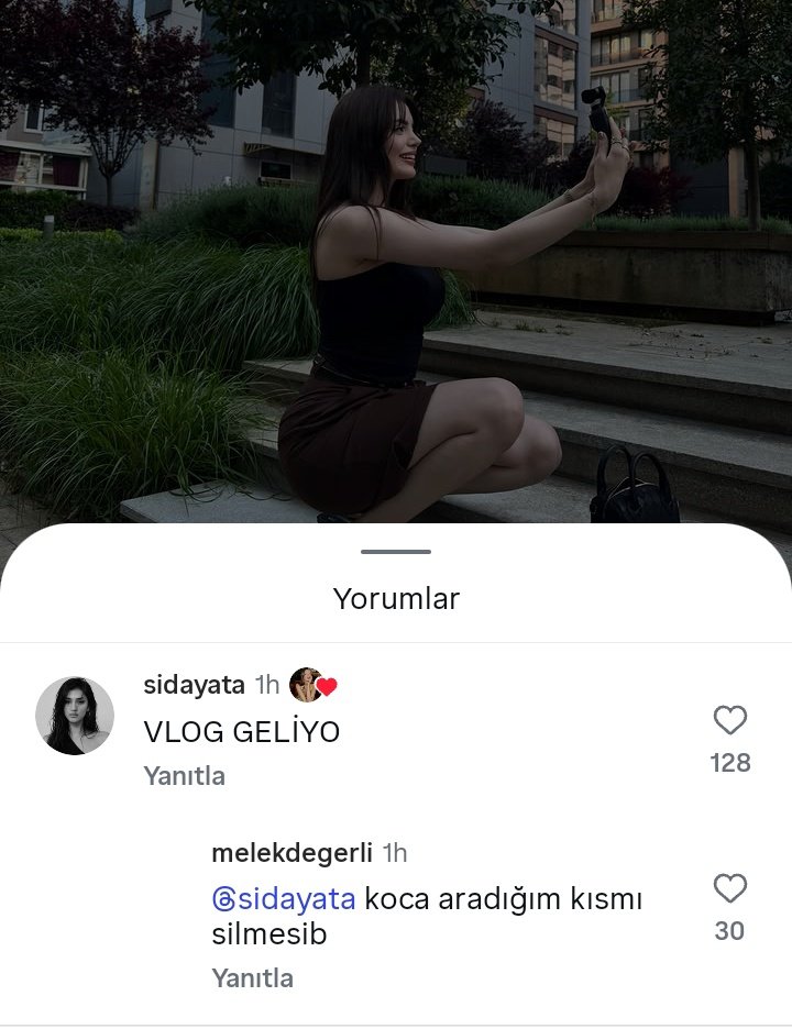HasimPayda54488's tweet photo. Abla iki yüzlü falan deme ayıp oluyor ya. Kendileri vlog geleceğini söylüyor sonra Melek erkek aradığını söylüyor biz de o vlog çok erkek muhabbeti geçti de ondan mı gelmedi desek suçlu oluyoruzz. Kendileri yönetemiyor  #elsed https://t.co/EEwa4CxaFD