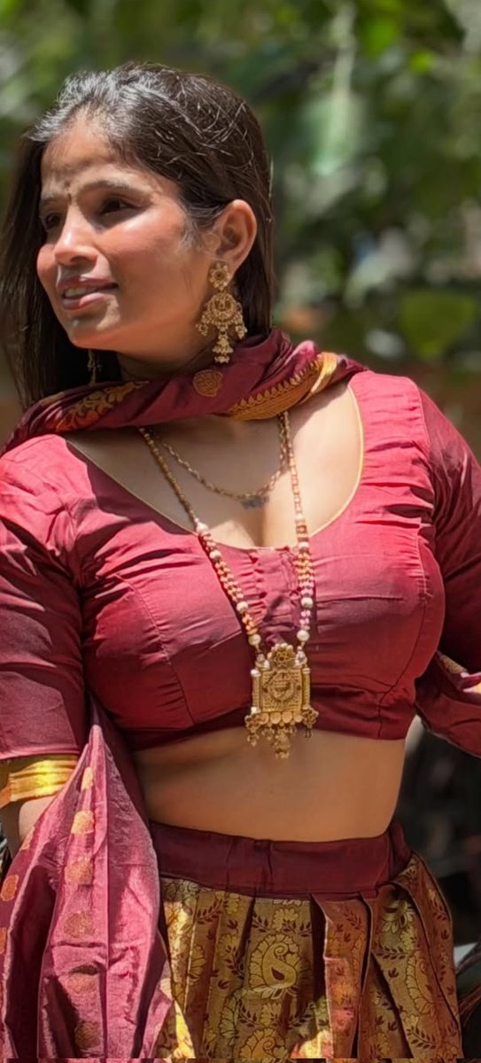 Lovely_Queens1's tweet photo. Sprachi 😘♥️ https://t.co/99NR6UjfLk