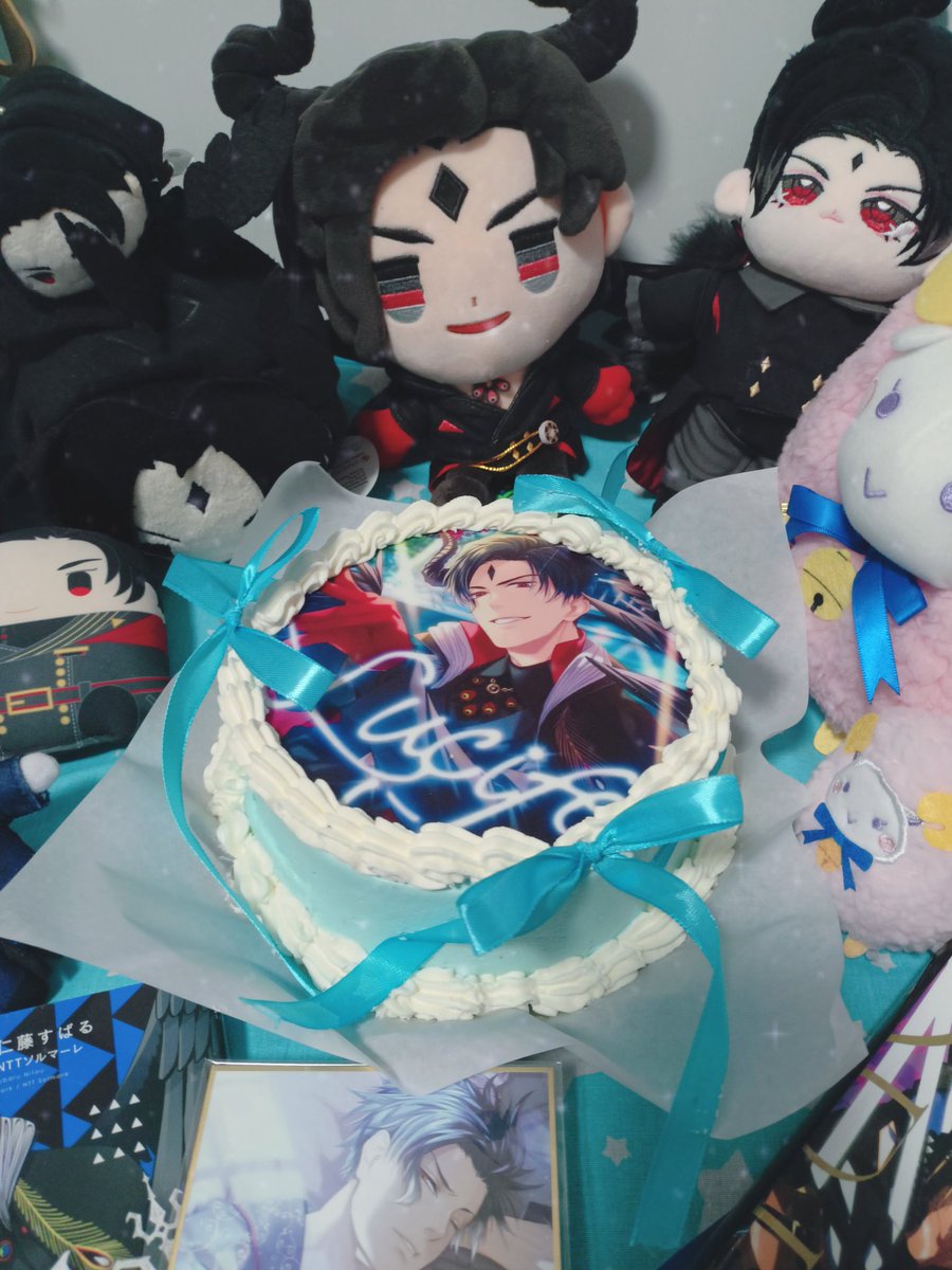 lenya277's tweet photo. I don't think any cake can express how I adore you because of how much you did for my life
Happy Birthday 💙

#obeyme #obeymefanart #obeymelucifer #おべいみー #ルシファー
#ObeyMeBD
#HappyBirthdayLucifer https://t.co/Ci8RP43M3n
