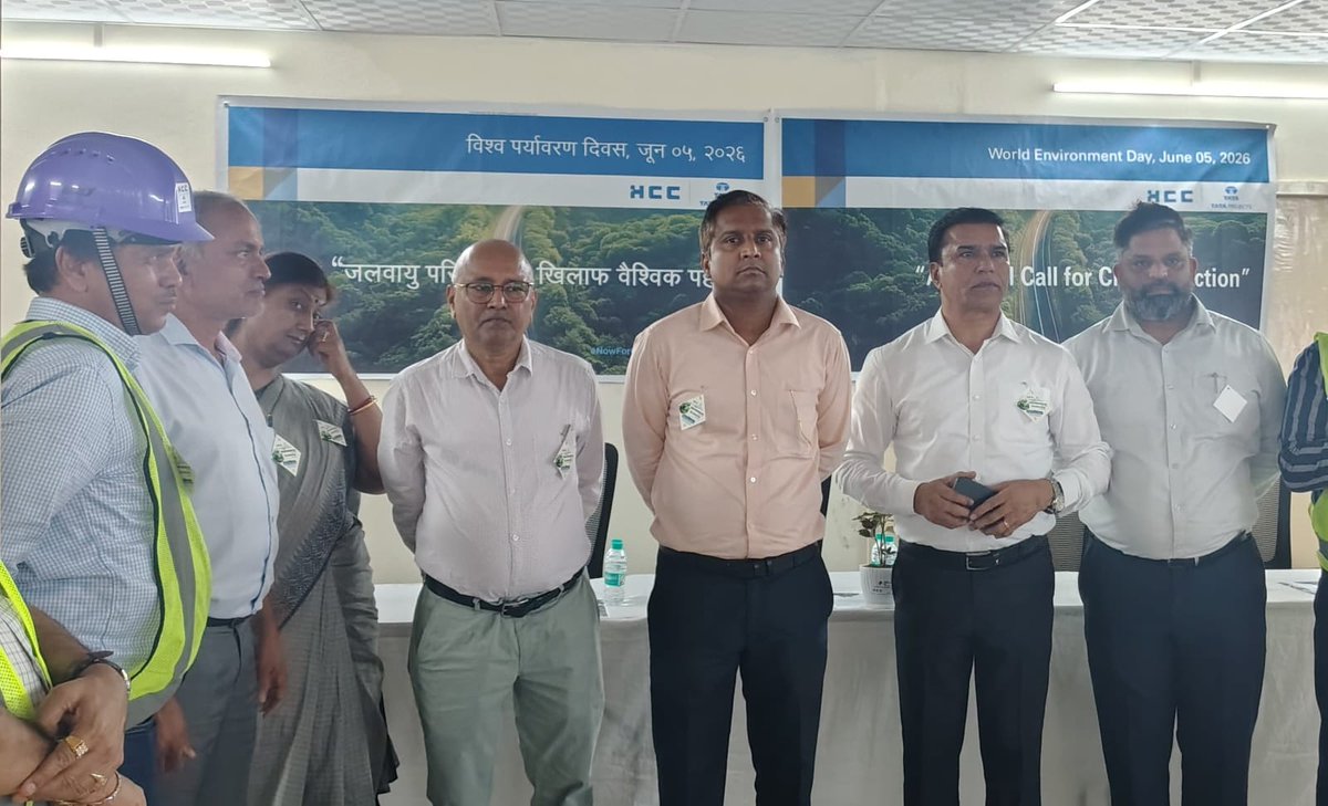 IndoreMPMRCL's tweet photo. विश्व पर्यावरण दिवस पर #IndoreMetro के कास्टिंग यार्ड परिसर में पौधरोपण किया गया।

 प्रबंध संचालक श्री एस. कृष्ण चैतन्य, एमपी मेट्रो ने पर्यावरण संरक्षण, सतत शहरी विकास एवं सार्वजनिक परिवहन को बढ़ावा देने का संदेश दिया।
 सभी ने पौधों के संरक्षण का संकल्प लिया। 🌱🚇

#MPM https://t.co/WbHzHfdJUY
