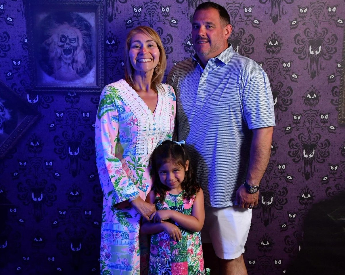 jmpiwtorak's tweet photo. Celebrating anniversaries and birthdays, and vacationing with great friends aboard the @disneycruiseline Destiny! 

#wheremagicmeetsthesea 🛳️ https://t.co/xzkQWF6roH