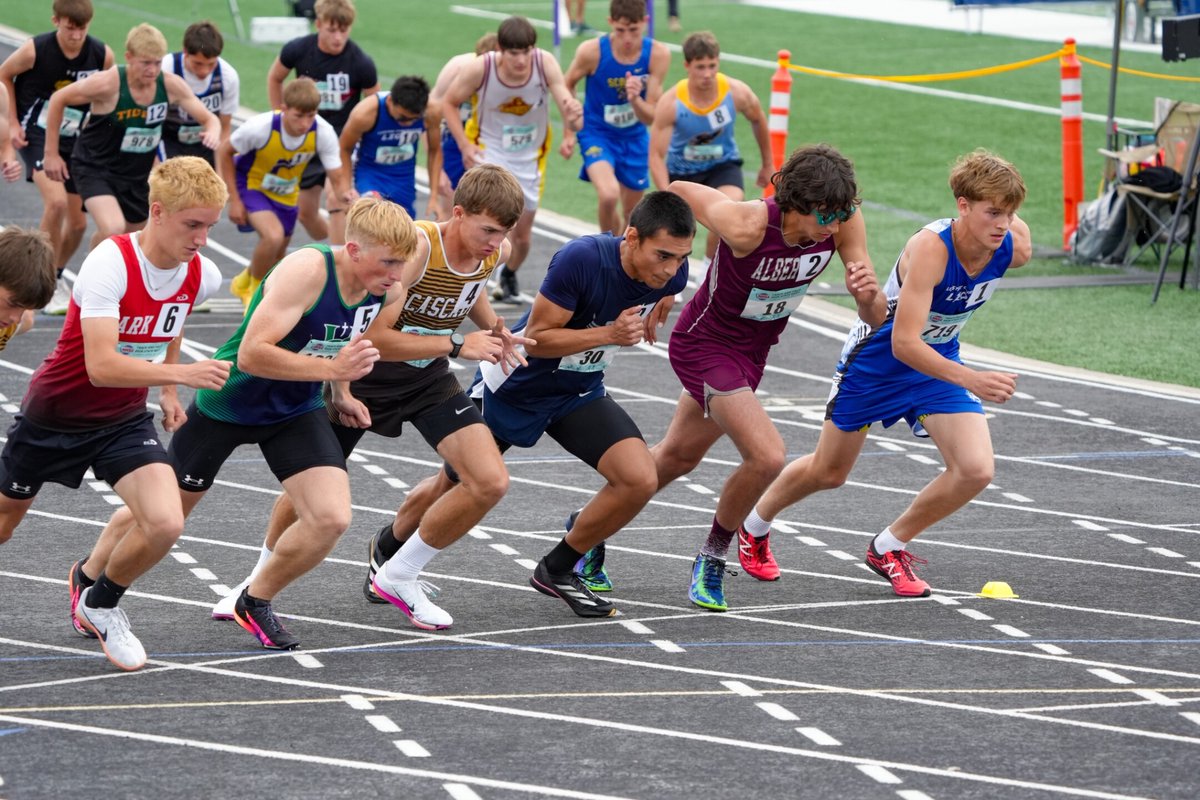 walkerhoaglin's tweet photo. Really good state track meet last weekend! Now time to lock it in for senior season🏈 Here’s how I placed
400m, 12th place 52.38
800m, 6th place 2:03.54
4x400, 4th place 3:33.21 (anchor- 52 split)
4x100m, 5th place 44.58
(3rd leg, lane 6) https://t.co/7d2Cgm0IWf