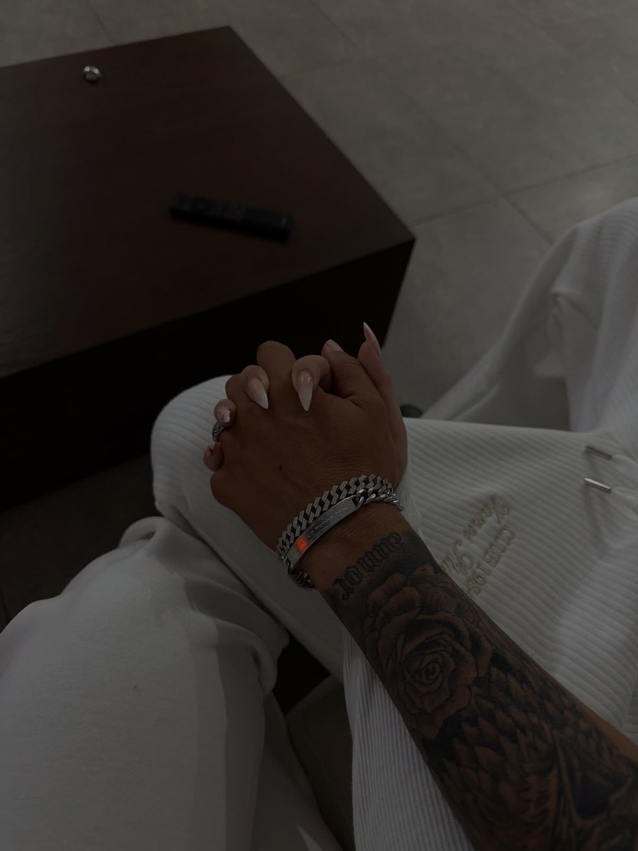 KeyKeytoMarz's tweet photo. His touch speaks every language my heart understands✨❤️‍🩹🥹 https://t.co/4X0xE3LU6T