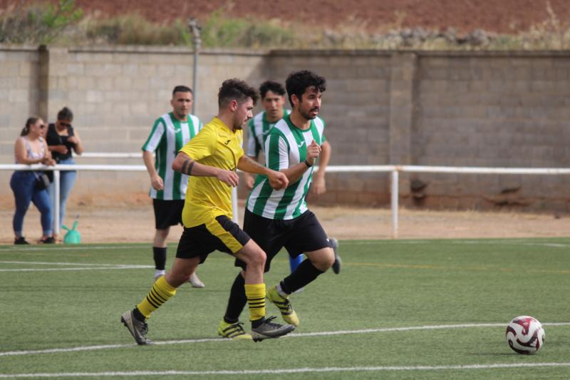 FFCM_es's tweet photo. 🏆 Alpera acoge mañana la gran final de la Copa @dipualba de la Liga Manchuela de Fútbol 7

🆚 Veteranos de Alpera y Atlético Embrujo Alcalá se disputarán el título

🔗 https://t.co/WINi5RcTXc

#somosCLM | #fútbolCLM https://t.co/m8LRAyaM1E