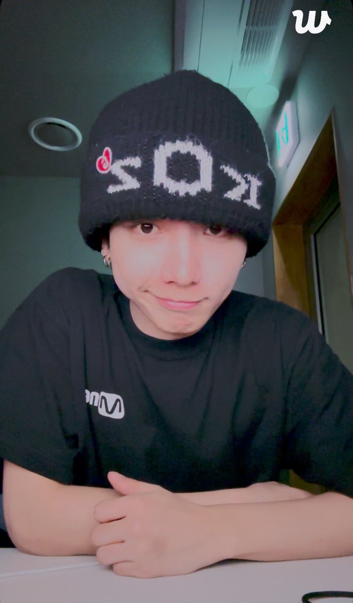 현 tweet media