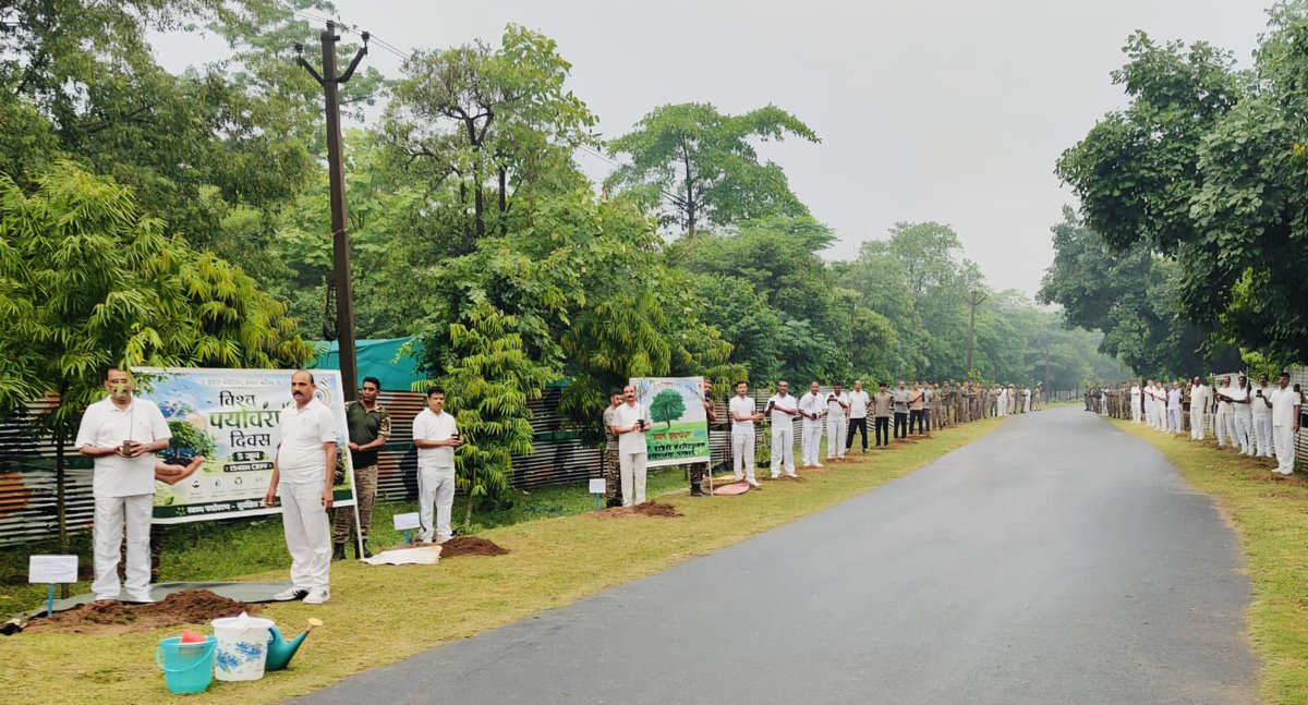 154bncrpf's tweet photo. #154 Bn CRPF Organized mass plantation drive on occasion of world environment day...... https://t.co/xEVE024WL0