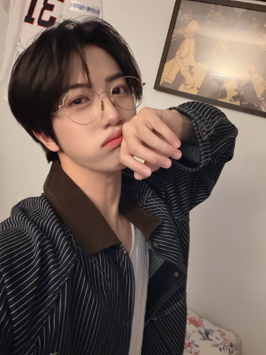 wonjinbubble's tweet photo. 260606 [01:06] #원진버블 https://t.co/8oWwcKdiy4