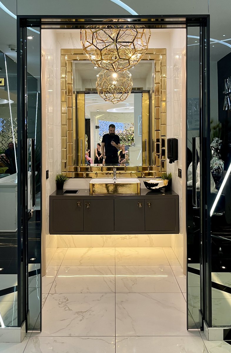 goranpandza's tweet photo. Hidden Dorćol diamond that will change your mind about visiting the dentist ✨🦷
https://t.co/FCBG3xv2cI
#Dorcol #ZubarskaOrdinacija #Stomatolog #DentalClinic #Dentistry #Beograd #StariGrad #Belgrade #Dorcol https://t.co/lqnmFj8C7U