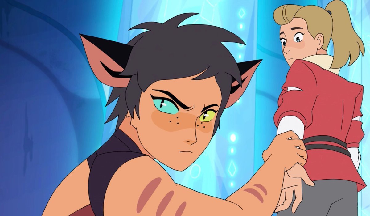 screencapnstuff's tweet photo. protecting her girl! https://t.co/QJDfAemuKa