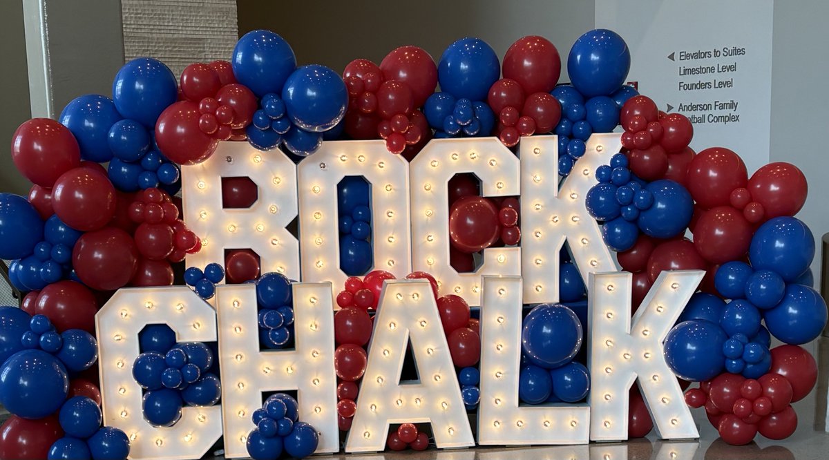CoachRobIanello's tweet photo. There are alot of Lions, Tigers and Bears….but only 1 Jayhawk!! https://t.co/1MQI0hLpUQ