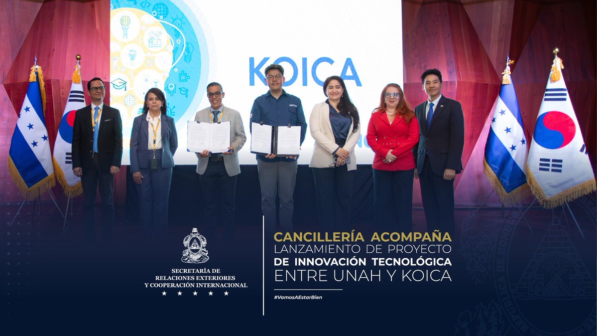 CancilleriaHN's tweet photo. ✍️𝗖𝗮𝗻𝗰𝗶𝗹𝗹𝗲𝗿í𝗮 𝗮𝗰𝗼𝗺𝗽𝗮ñ𝗮 𝗹𝗮𝗻𝘇𝗮𝗺𝗶𝗲𝗻𝘁𝗼 𝗱𝗲 𝗽𝗿𝗼𝘆𝗲𝗰𝘁𝗼 𝗱𝗲 𝗶𝗻𝗻𝗼𝘃𝗮𝗰𝗶ó𝗻 𝘁𝗲𝗰𝗻𝗼𝗹ó𝗴𝗶𝗰𝗮 𝗲𝗻𝘁𝗿𝗲 𝗨𝗡𝗔𝗛 𝘆 𝗞𝗢𝗜𝗖𝗔🤝

La Embajadora 𝗘𝘃𝗲𝗹𝘆𝗻 𝗕𝗮𝘂𝘁𝗶𝘀𝘁𝗮, 𝗦𝘂𝗯𝘀𝗲𝗰𝗿𝗲𝘁𝗮𝗿𝗶𝗮 𝗱𝗲 𝗖𝗼𝗼𝗽𝗲𝗿𝗮𝗰𝗶ó𝗻 𝘆 𝗣𝗿𝗼𝗺𝗼𝗰𝗶ó𝗻 𝗜𝗻𝘁𝗲𝗿𝗻𝗮𝗰𝗶𝗼𝗻𝗮𝗹, 𝗽𝗮𝗿𝘁𝗶𝗰𝗶𝗽ó 𝗲𝗻 𝗹𝗮 𝗙𝗶𝗿𝗺𝗮 𝗱𝗲𝗹 𝗥𝗲𝗴𝗶𝘀𝘁𝗿𝗼 𝗱𝗲 𝗗𝗶𝘀𝗰𝘂𝘀𝗶𝗼𝗻𝗲𝘀 𝗱𝗲𝗹 𝗣𝗿𝗼𝘆𝗲𝗰𝘁𝗼 “𝗙𝗼𝗿𝘁𝗮𝗹𝗲𝗰𝗶𝗺𝗶𝗲𝗻𝘁𝗼 𝗱𝗲𝗹 𝗲𝗺𝗽𝗿𝗲𝗻𝗱𝗶𝗺𝗶𝗲𝗻𝘁𝗼 𝘆 𝗱𝗲 𝗹𝗮 𝗰𝗼𝗼𝗽𝗲𝗿𝗮𝗰𝗶ó𝗻 𝘂𝗻𝗶𝘃𝗲𝗿𝘀𝗶𝗱𝗮𝗱–𝗶𝗻𝗱𝘂𝘀𝘁𝗿𝗶𝗮 𝗯𝗮𝘀𝗮𝗱𝗮 𝗲𝗻 𝗹𝗮 𝗶𝗻𝗻𝗼𝘃𝗮𝗰𝗶ó𝗻 𝘁𝗲𝗰𝗻𝗼𝗹ó𝗴𝗶𝗰𝗮 𝗲𝗻 𝗛𝗼𝗻𝗱𝘂𝗿𝗮𝘀 (𝟮𝟬𝟮𝟲–𝟮𝟬𝟯𝟭)”, 𝗶𝗻𝗶𝗰𝗶𝗮𝘁𝗶𝘃𝗮 𝗱𝗲𝘀𝗮𝗿𝗿𝗼𝗹𝗹𝗮𝗱𝗮 𝗽𝗼𝗿 𝗹𝗮 𝗨𝗻𝗶𝘃𝗲𝗿𝘀𝗶𝗱𝗮𝗱 𝗡𝗮𝗰𝗶𝗼𝗻𝗮𝗹 𝗔𝘂𝘁ó𝗻𝗼𝗺𝗮 𝗱𝗲 𝗛𝗼𝗻𝗱𝘂𝗿𝗮𝘀 (𝗨𝗡𝗔𝗛), 𝗲𝗻 𝗮𝗹𝗶𝗮𝗻𝘇𝗮 𝗰𝗼𝗻 𝗹𝗮 𝗔𝗴𝗲𝗻𝗰𝗶𝗮 𝗱𝗲 𝗖𝗼𝗼𝗽𝗲𝗿𝗮𝗰𝗶ó𝗻 𝗜𝗻𝘁𝗲𝗿𝗻𝗮𝗰𝗶𝗼𝗻𝗮𝗹 𝗱𝗲 𝗖𝗼𝗿𝗲𝗮 (𝗞𝗢𝗜𝗖𝗔). Este importante Proyecto contempla una inversión superior a los 20 millones de dólares y una ejecución prevista de seis años, el proyecto fortalecerá la investigación aplicada, la innovación tecnológica y la vinculación entre la academia y el sector productivo.

En su intervención, la Subsecretaria Bautista, enfatizó que esta iniciativa constituye una muestra concreta de la sólida amistad entre la República de Corea y Honduras. Asimismo, destacó el impacto positivo de estos proyectos tecnológicos para la UNAH y el enorme beneficio que representa para toda la ciudadanía estudiantil, al fortalecer los vínculos entre investigación aplicada e industria, promover la transferencia tecnológica y consolidar una cultura de innovación capaz de generar soluciones para los desafíos nacionales.

El evento de lanzamiento también contó con la participación del Rector de la UNAH, Odir Fernández, y del director de País KOICA, Jeongshin Cho, quienes coincidieron en el impacto histórico de esta alianza. En su intervención, el rector Fernández expresó que “Las empresas hoy necesitan innovación, la innovación necesita investigación, la investigación necesita talento y el talento necesita oportunidades para desarrollarse y generar impacto en nuestra nación”. Por su parte el representante de KOICA manifestó que este magno proyecto viene a dar un gran empuje a la educación, la tecnología y la innovación en la máxima casa de estudios de Honduras.
