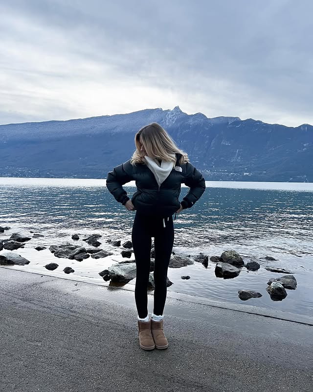 HorrC's tweet photo. My must-have outfit set in winter https://t.co/ahBuRzJCMH