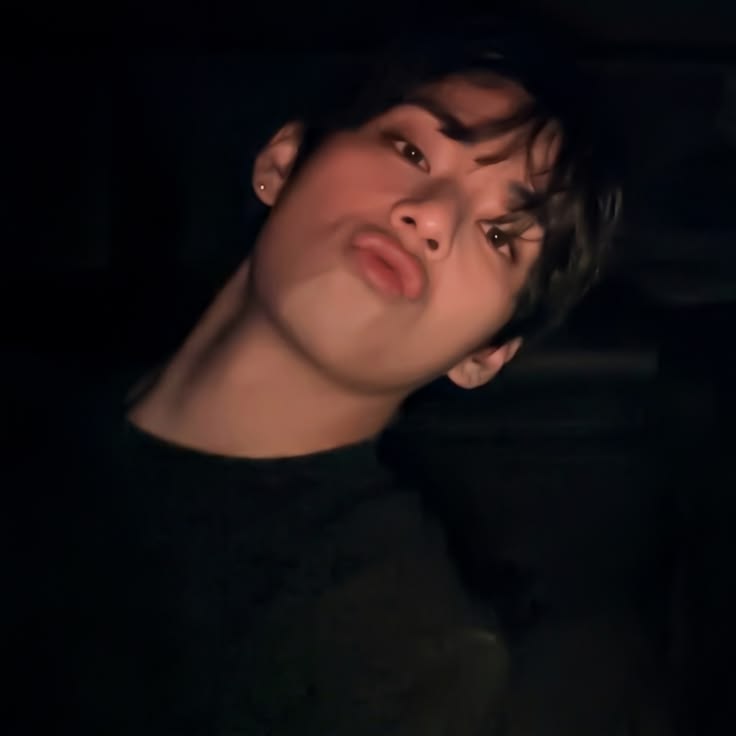 darlingjms's tweet photo. #vminau where tae is intrigued by jk's childhood friend jm https://t.co/lOlWXfz7t8