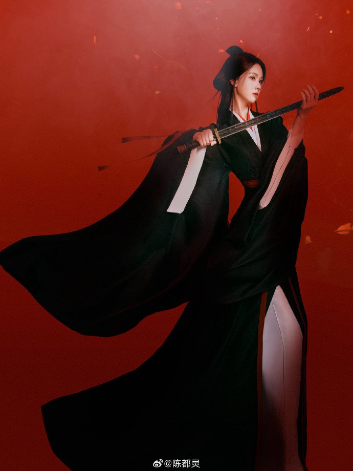 chnduling's tweet photo. #ChendDuling Weibo's update

2026年06月03日

Watch me settle things in one fell swoop. ⚫️🗡️

@duwling https://t.co/TdAwWzccbD