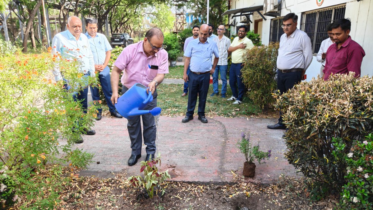 copper_ltd's tweet photo. Plantation drive was done by Sh. Abhimanue Singh, ED & Unit Head (GCP/TCP), GCP Executives and M/s Lohum Team at Gujarat Copper Project, Bharuch.

#WorldEnvironmentDay #BeatPlasticPollution #Sustainability #GreenFuture #EnvironmentalStewardship #ResponsibleMining #ESG #WaterConservation #RenewableEnergy #GoGreen #SustainableDevelopment #EcoFriendly #GreenMining #MiningForTomorrow #CopperForFuture #HindustanCopperLimited #PSUPride #NationBuilding #ViksitBharatSanwad 
@MinesMinIndia
@kishanreddybjp
@satishdubeyy
@mygovindia
