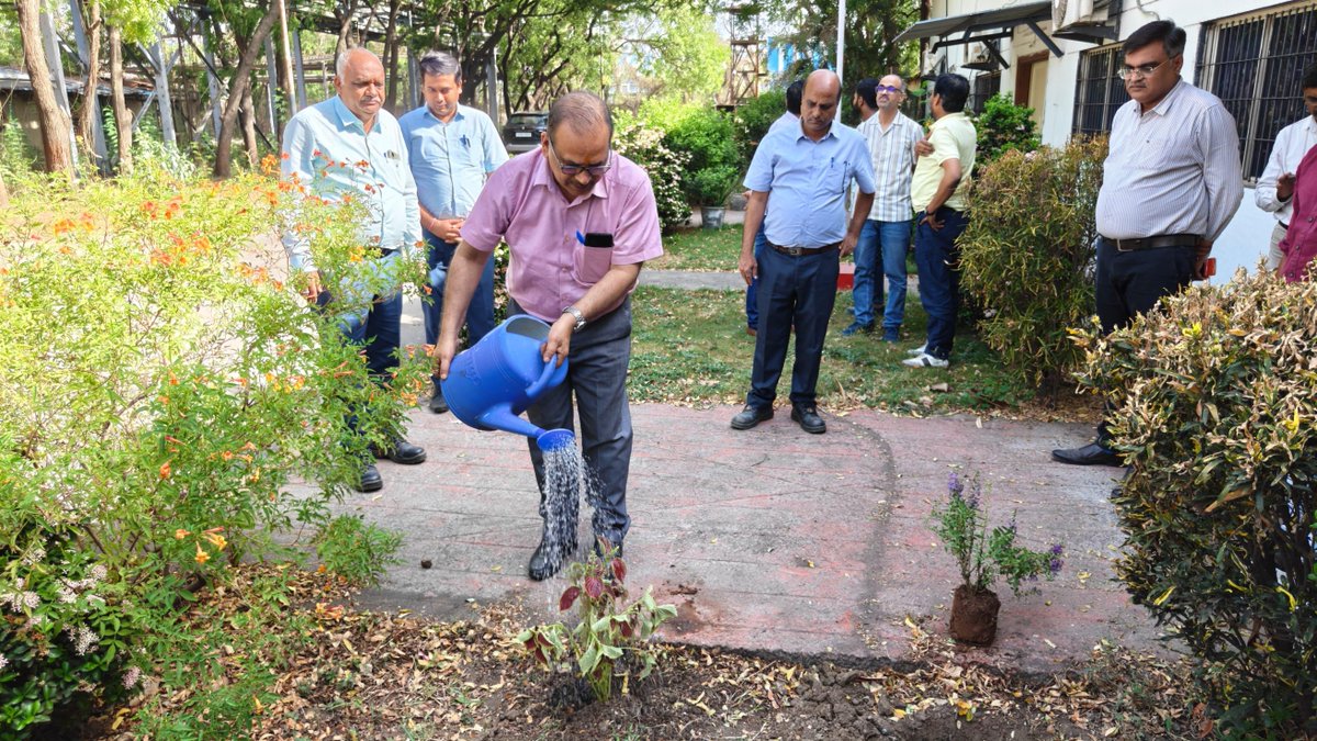 copper_ltd's tweet photo. Plantation drive was done by Sh. Abhimanue Singh, ED & Unit Head (GCP/TCP), GCP Executives and M/s Lohum Team at Gujarat Copper Project, Bharuch.

#WorldEnvironmentDay #BeatPlasticPollution #Sustainability #GreenFuture #EnvironmentalStewardship #ResponsibleMining #ESG #WaterConservation #RenewableEnergy #GoGreen #SustainableDevelopment #EcoFriendly #GreenMining #MiningForTomorrow #CopperForFuture #HindustanCopperLimited #PSUPride #NationBuilding #ViksitBharatSanwad 
@MinesMinIndia
@kishanreddybjp
@satishdubeyy
@mygovindia