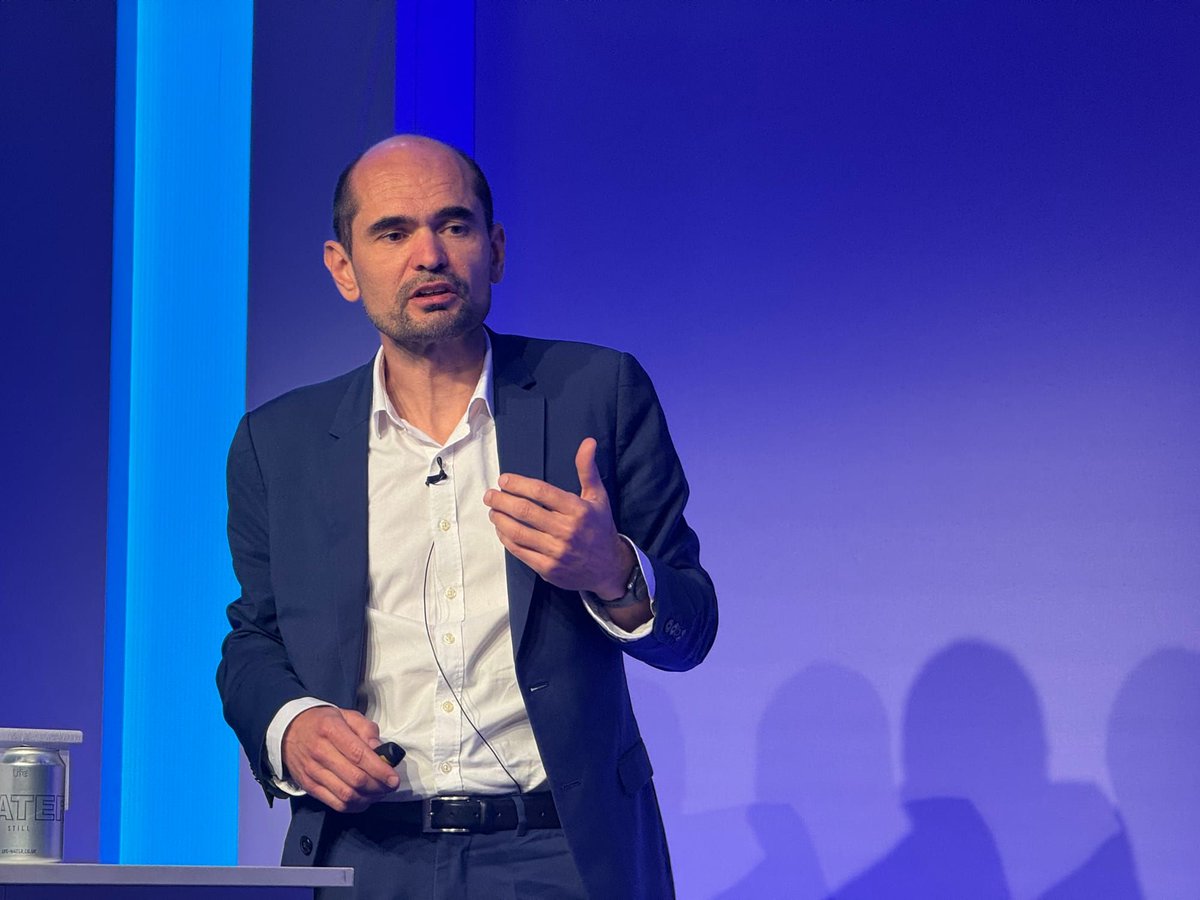 Ravi_Shankar_'s tweet photo. 🚀 “The only way that we can handle it is through a distributed approach.”
 
In The Stack, Stephen Pritchard highlights how Bruno Micaelli and @BNPParibas adopted a #ZeroCopy data model with @denodo to improve governance, reduce costs, &amp; prepare for #AI 🔗 https://t.co/d2W4gEH4UR https://t.co/CtfUKwUt2W
