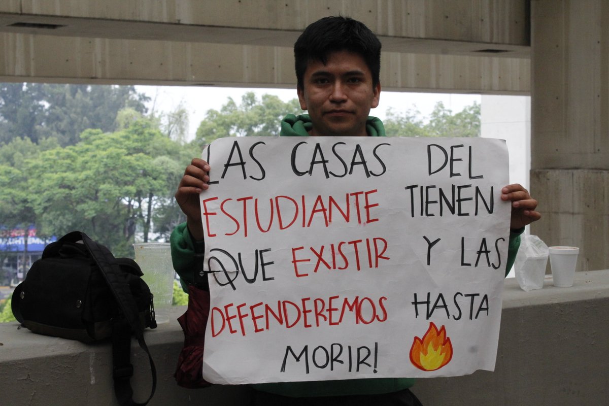 FNERRR_NACIONAL's tweet photo. 🔴📣 Los moradores @CNECALMECAC y la preparatoria Lázaro Cardenas, llevan más de un año entregando oficios y pliegos petitorios para solicitar atención a sus demandas, sin embargo, no hay respuesta por la alcaldesa @AlessandraRdlv 

#AlessandraEnemigaDeLaEducación https://t.co/t6orN132db