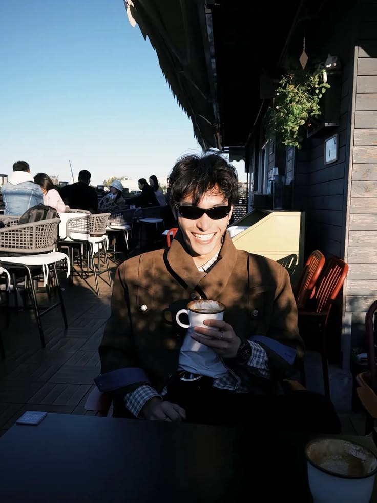 areweeverokayyy's tweet photo. no.2 fan of his smile. (no.1 is he wei)

#HeYanZhao #xizhao https://t.co/DM9Si2L3we