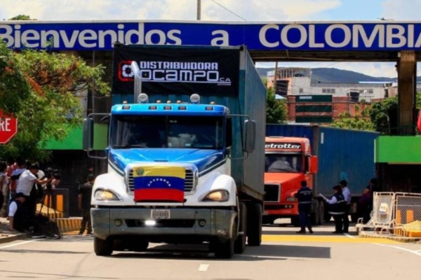 superconfirmado's tweet photo. Advierten que comerciantes en estados fronterizos requieren mayor preparación para competir con empresarios colombianos https://t.co/OBuODULG3X https://t.co/VVyEGgxtRI