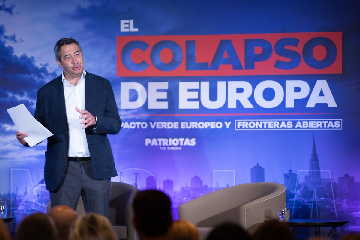 VOX_Valencia's tweet photo. El presidente de VOX Valencia, @BarreraSimo, ha participado en el evento “El colapso de Europa”, organizado por @PatriotsEU en Valencia. 

Décadas de consenso progre han islamizado barrios enteros y han destruido nuestra identidad. https://t.co/sbEpZBA34w