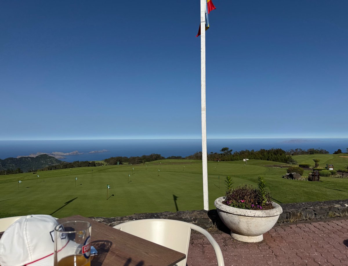 flopfather's tweet photo. Hard to find a better spot to drink a beer https://t.co/rWMFz4mnJB
