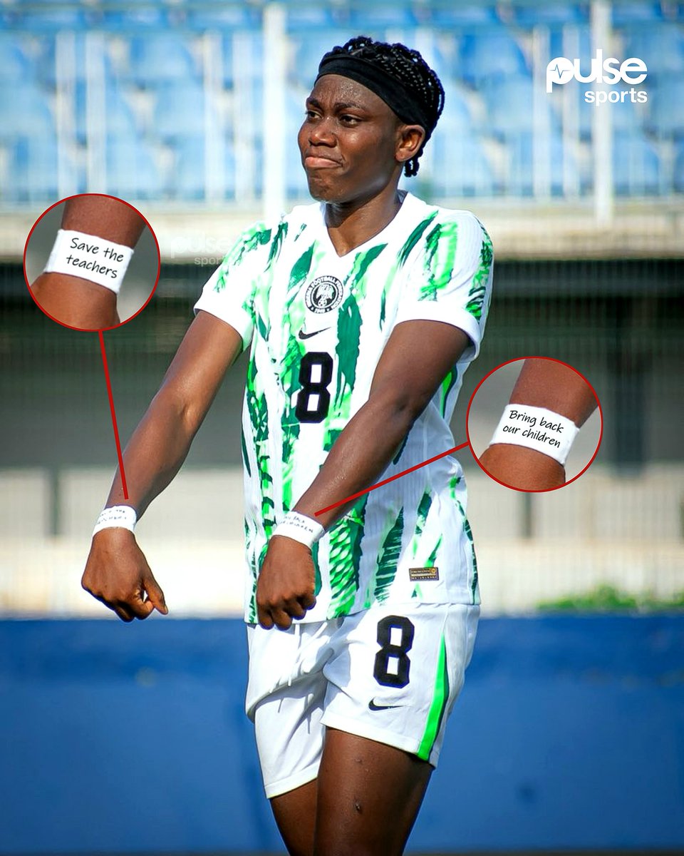 PulseSportsNG's tweet photo. 🚨 Asisat Oshoala's first goal against Senegal came with a powerful statement.

📚 Save the Teachers
👧 Bring Back Our Children

On the scoresheet for Nigeria, and speaking up for those who need to be heard. 🇳🇬 https://t.co/r1IyMgSzX8