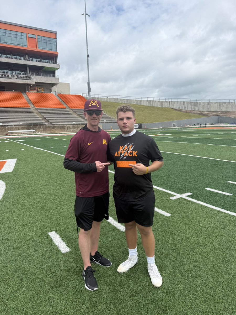 justmichael54's tweet photo. Had a great day today at Sam Houston State’s specialist camp. Had great conversations with @CoachRaisbeck and @CoachDaPrato. Got some great work in, getting 1% better everyday. Can’t wait to see what’s next for me! @coach_erobinson @CoachRyanTatum @fhsgoldfootball @james_owens60 https://t.co/YDHzU568Y7