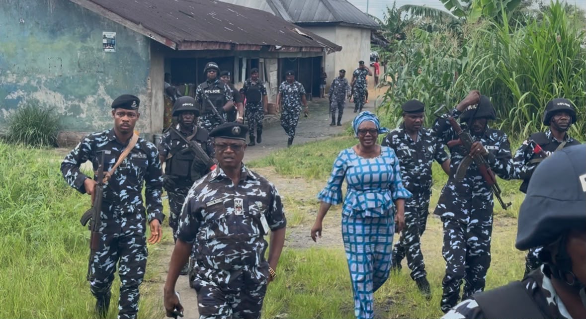 OFFICER_ELLOPS's tweet photo. BAYELSA STATE POLICE COMMAND RESTORES NORMALCY FOLLOWING FALSE BANDIT ATTACK ALARM https://t.co/96OaY8CCho