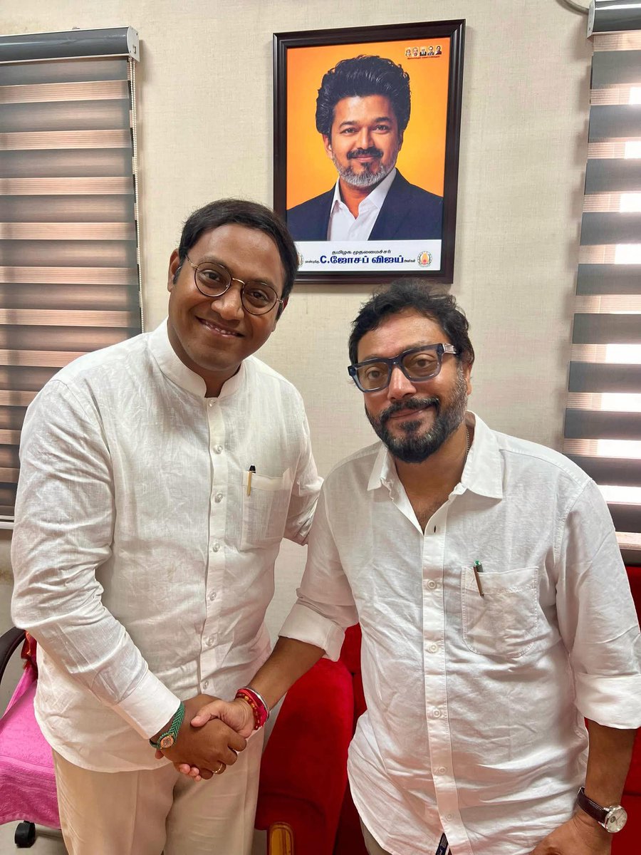 meharaazzz's tweet photo. This pic is making me wonder what level of dumbassery we Tamilians are🤦 https://t.co/flZMVjW0Fh