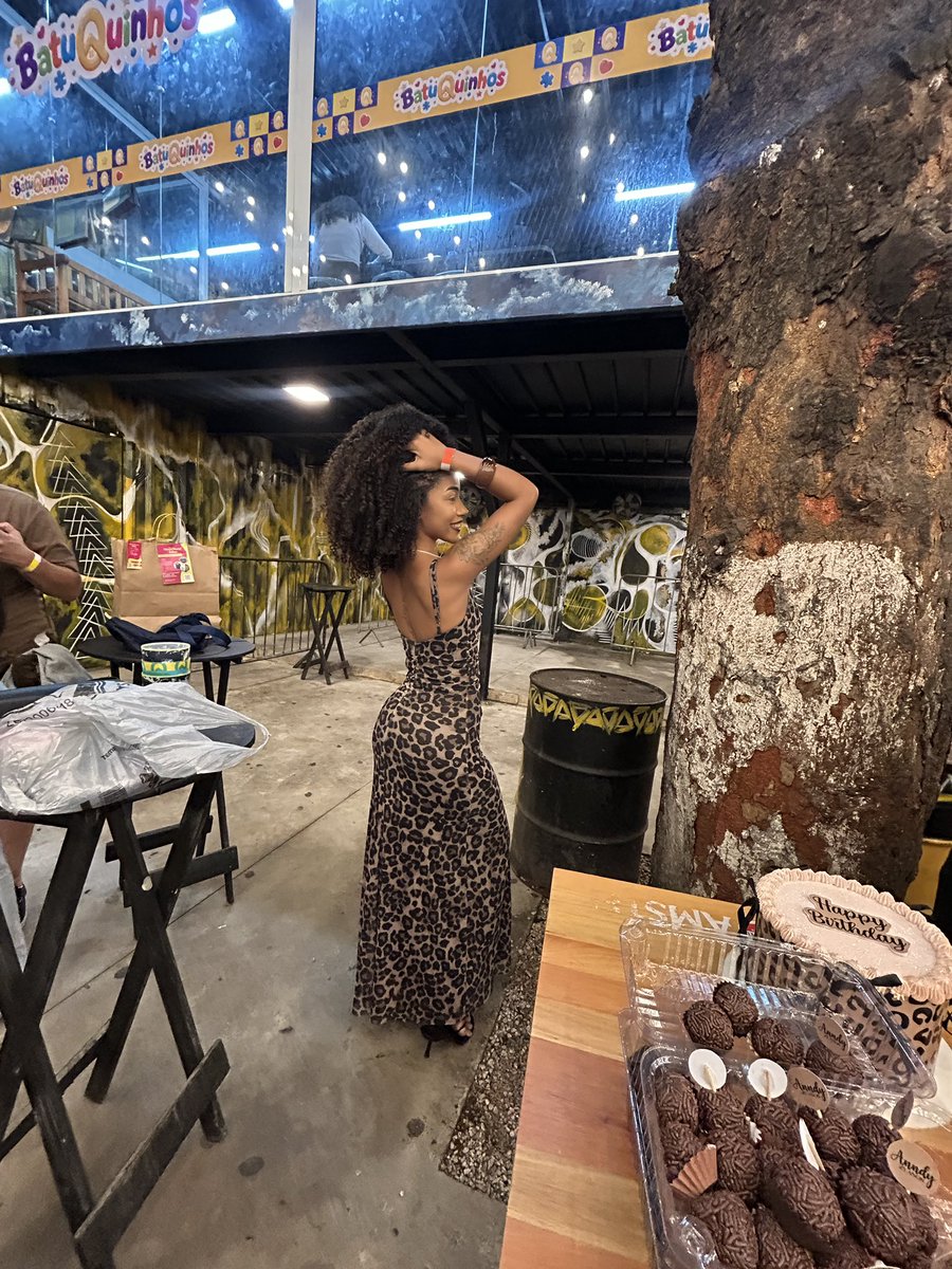 Anndymenezzesss's tweet photo. Primeiras fotos com 25 anos 🐆 https://t.co/6ILBqCa6PD