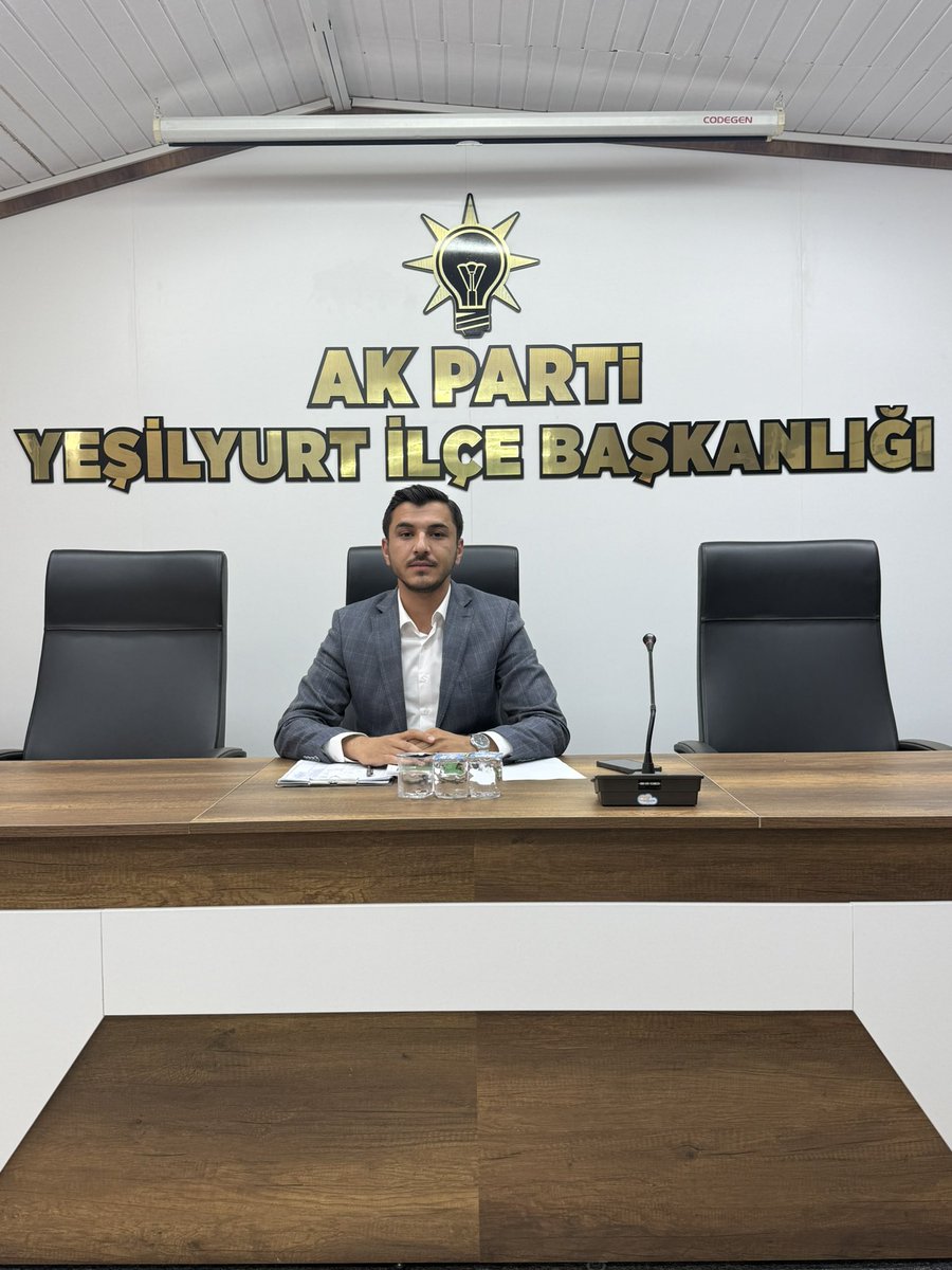 akgencyesilyrt's tweet photo. 📍 Yeşilyurt İlçe Başkanlığı

Yeşilyurt Gençlik Kolları Yönetim Kurulu Toplantımızı gerçekleştirdik. Teşkilat çalışmalarımızı değerlendirip, önümüzdeki dönem hedeflerimizi istişare ettik.

Katılım sağlayan yönetim kurulu üyesi arkadaşlarımıza teşekkür ederiz. https://t.co/I6Plf4fpk6