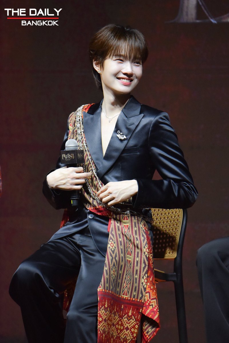 sasiryn's tweet photo. คิดถึงมาดามเขมผมสีน้ำตาล

HAPPY KHEMJIRA DAY
#สุขสันต์วันเกิดนะเขม https://t.co/dNDCSCbG73