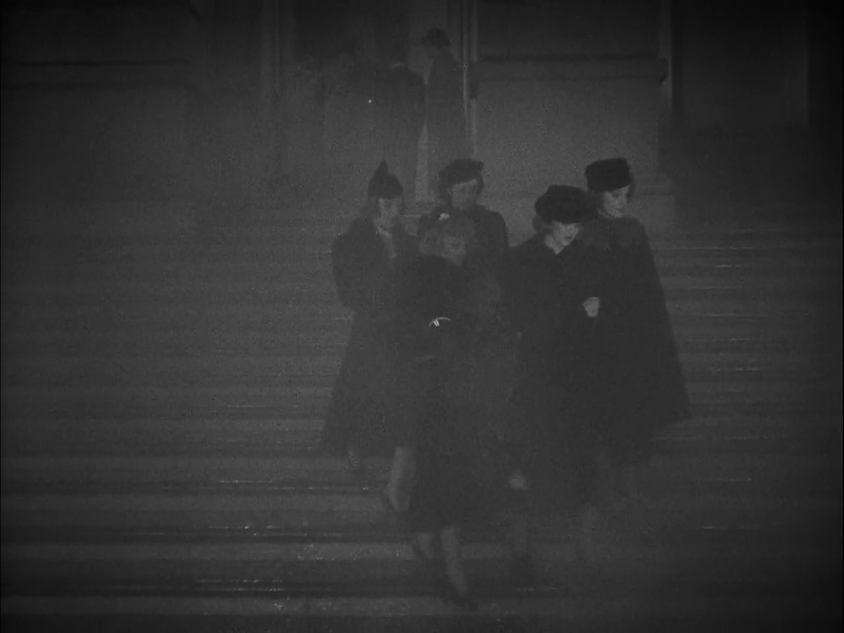 pramitheus's tweet photo. marked woman (1937, dir. lloyd bacon)

this was NOT the movie that i was expecting (but i should have if i had any idea about who bette davis was, sorry, my mistake). and i mean that as a compliment. https://t.co/WnRnmXJTSL