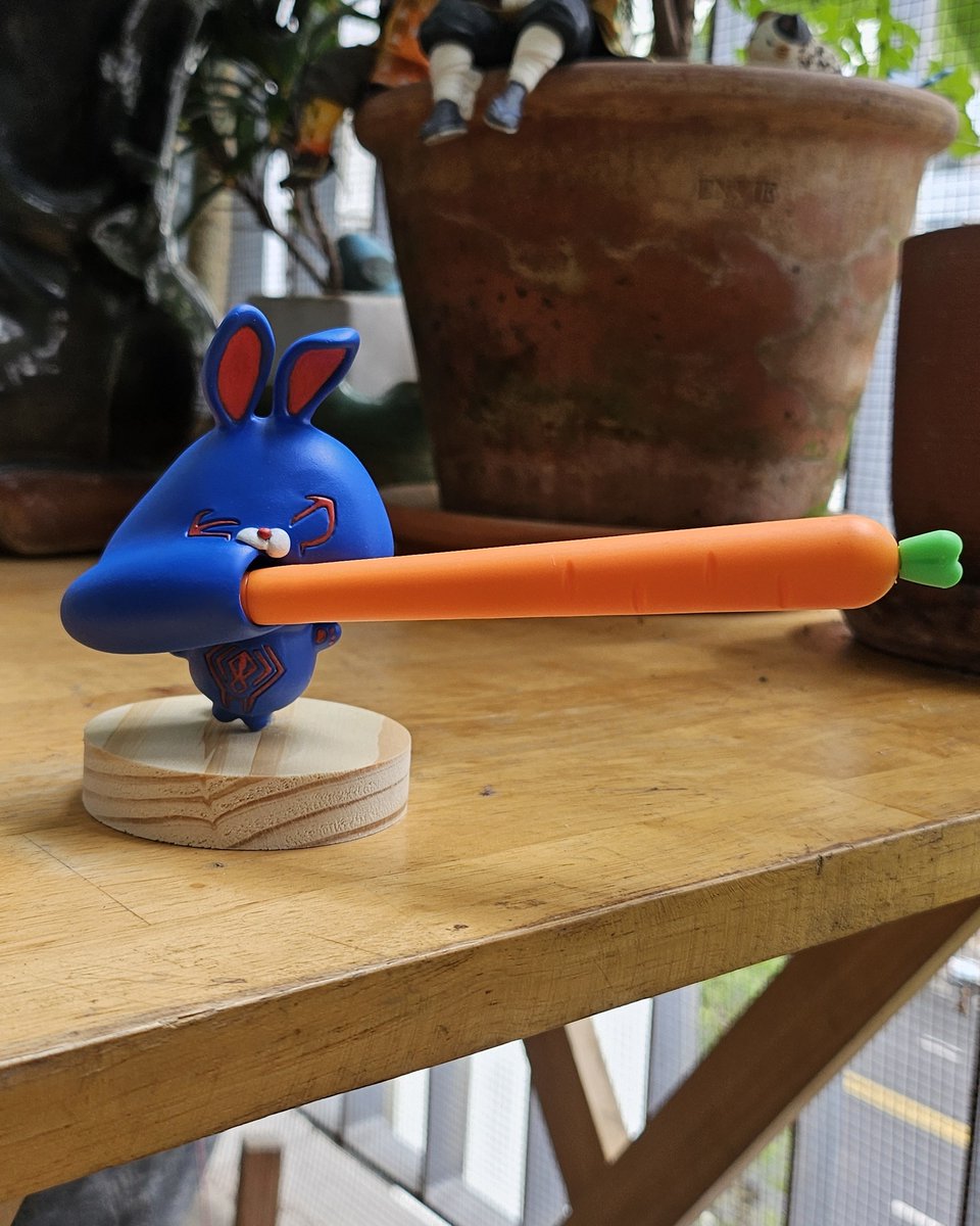 reebii1205's tweet photo. ദ്ദ��� ˉ͈̀꒳ˉ͈́ )✧ special thanks to @vencipality for helping me with the concept art. I can't bring this silly bunny to life without her!! still on pre-order too ◝(ᵔᗜᵔ)◜
#migueloharafanart #atsv https://t.co/9sAylx65K5
