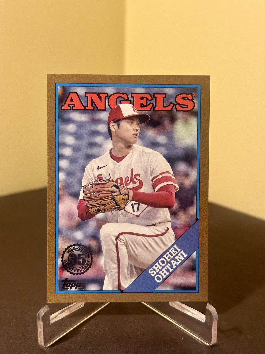 Capskins21's tweet photo. @518Collects Let’s make a deal
2023 Topps Archives Green Foil /99
2023 Topps Series 1 1988 Gold /75
2020 Stadium Club Gold Minted Bryce Harper
2025 Topps Archives David Ortiz Printing https://t.co/EZFxJUmtkH