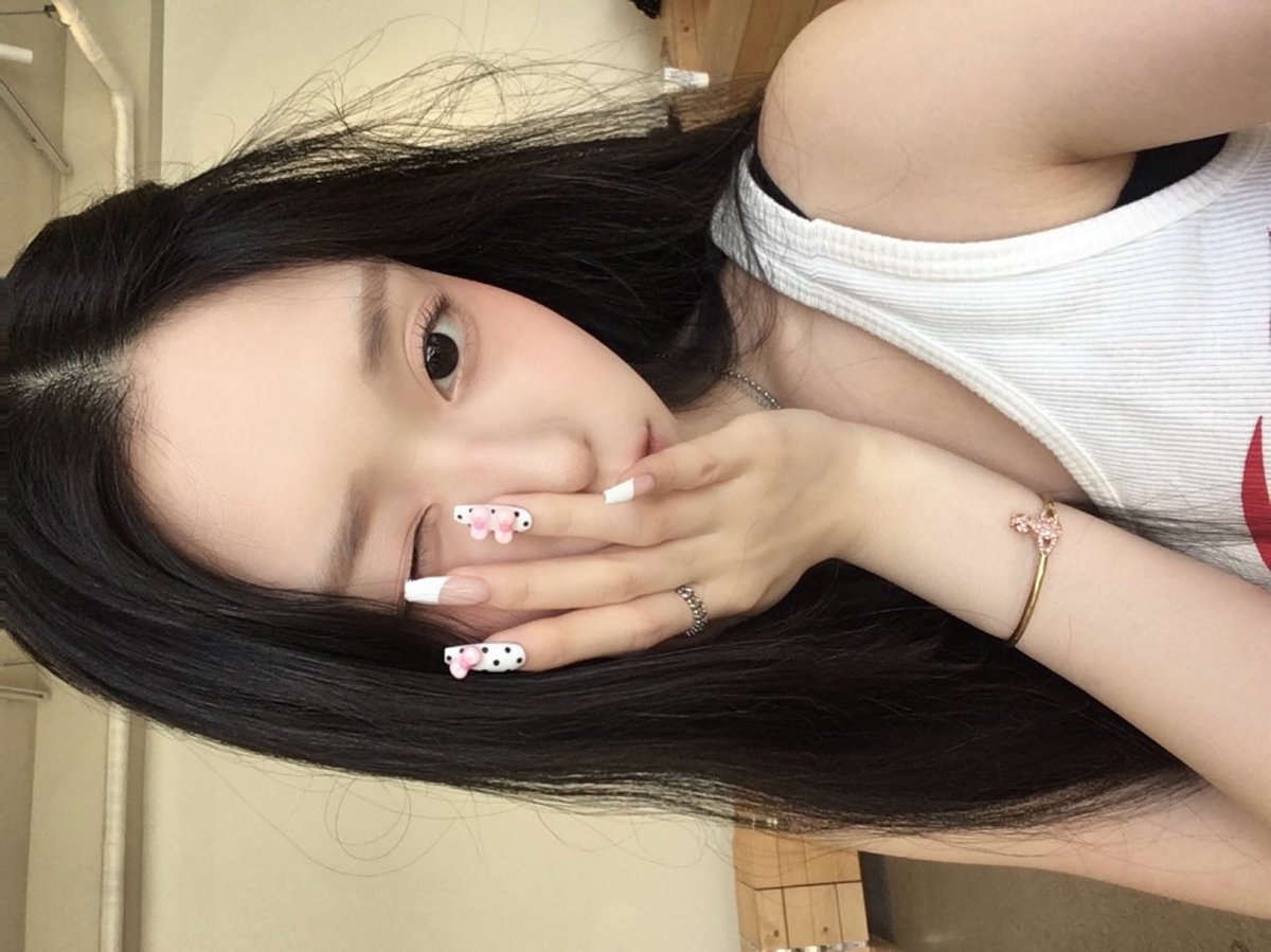 DOAH_archive's tweet photo. 260605 도아 인스타 업로드 https://t.co/QRa7L0ePIU