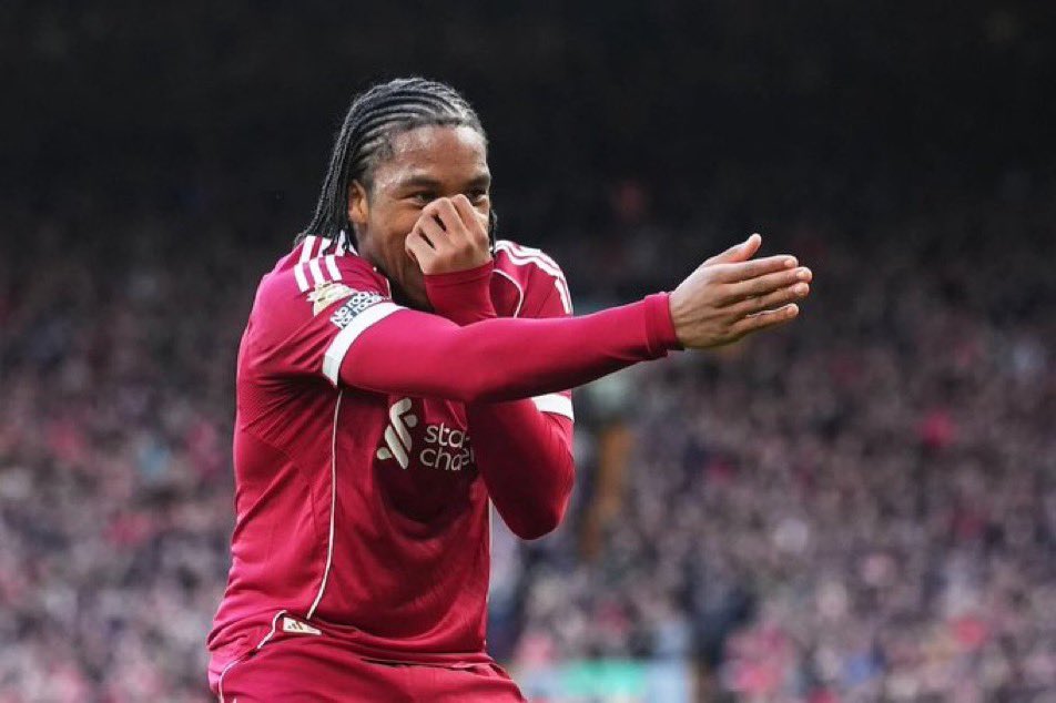 LfcNuel's tweet photo. We’d give you Rio Ngumoha for £100m + Olise and Harry Kane
And you must take Gakpo too.
Deal @FCBayernEN ? https://t.co/Tio1lWiOdM